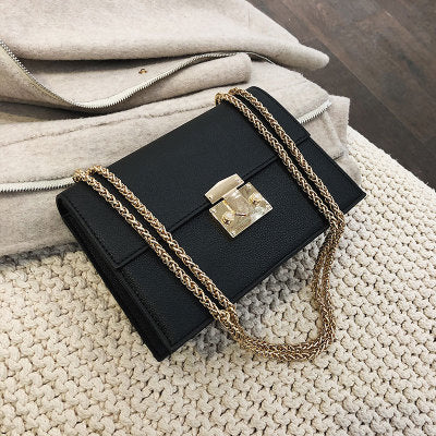 Chain messenger bag