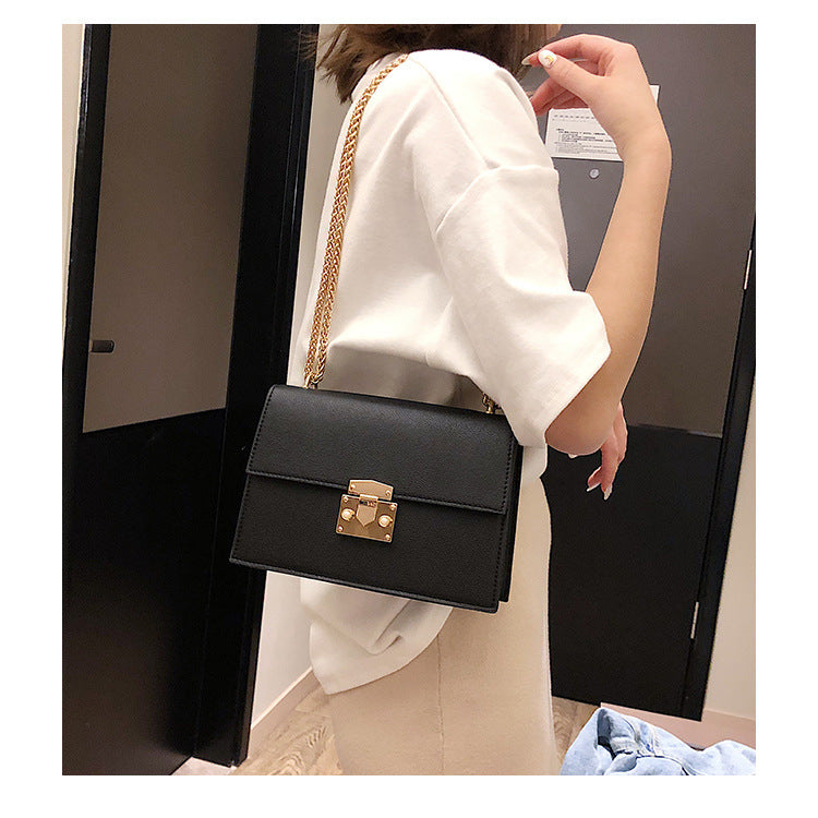 Chain messenger bag