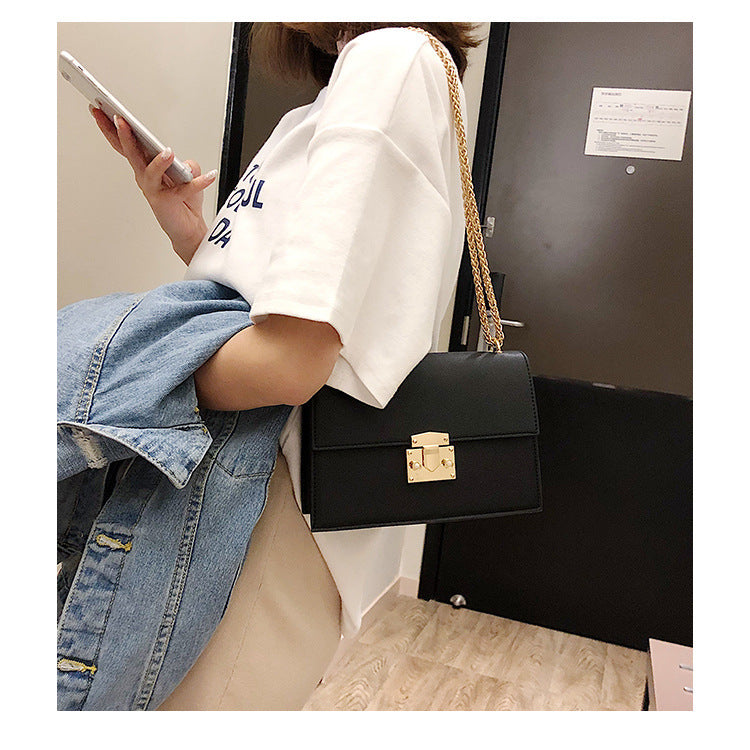 Chain messenger bag
