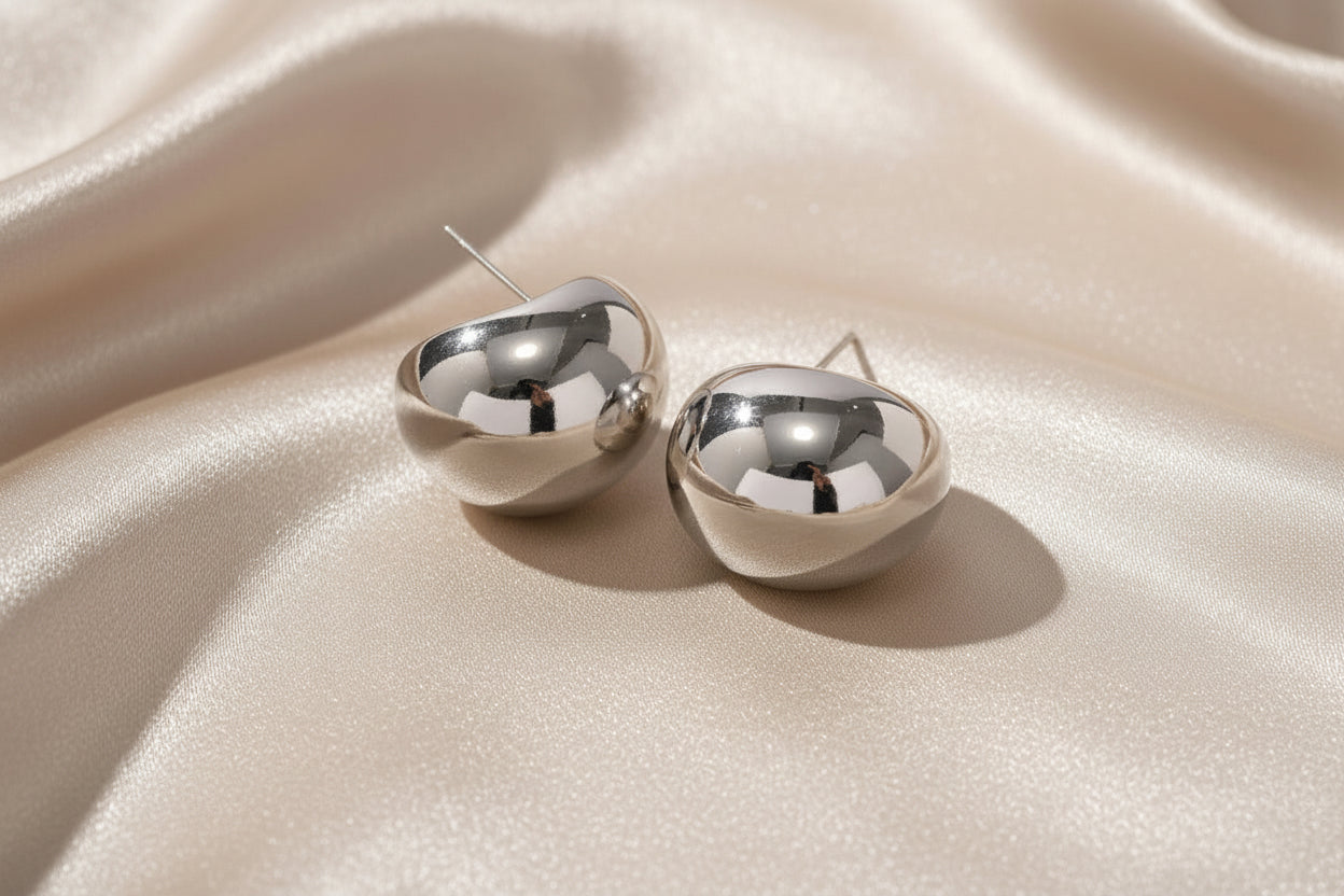 Lesmo Sculpt C-vormige Oorbellen – Goud & Zilver